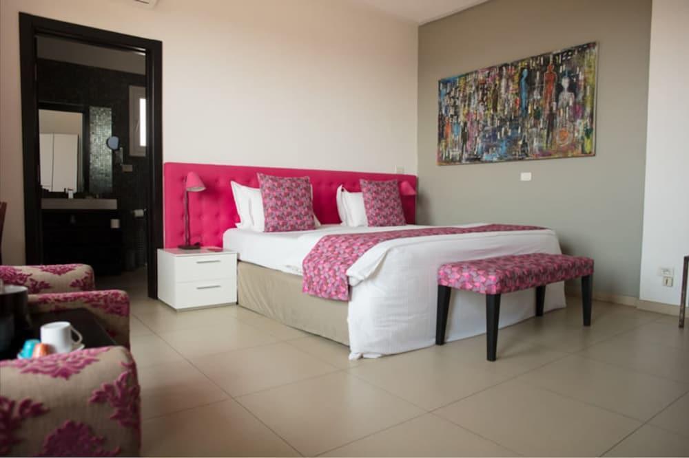 Hotel Maison Rouge โกโตนู ภายนอก รูปภาพ
