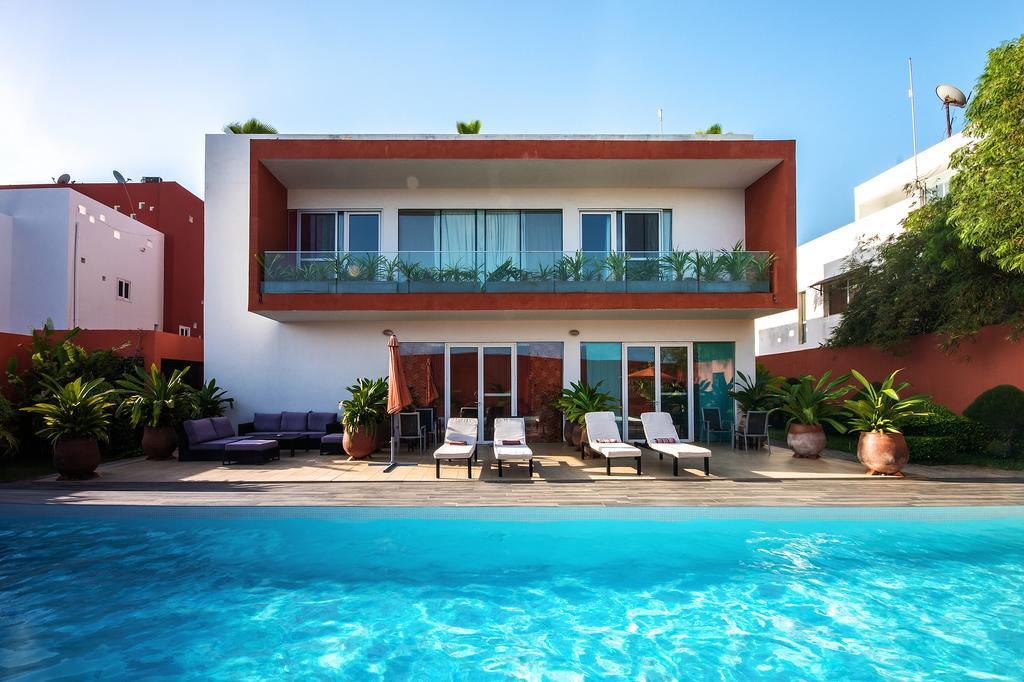 Hotel Maison Rouge โกโตนู ภายนอก รูปภาพ