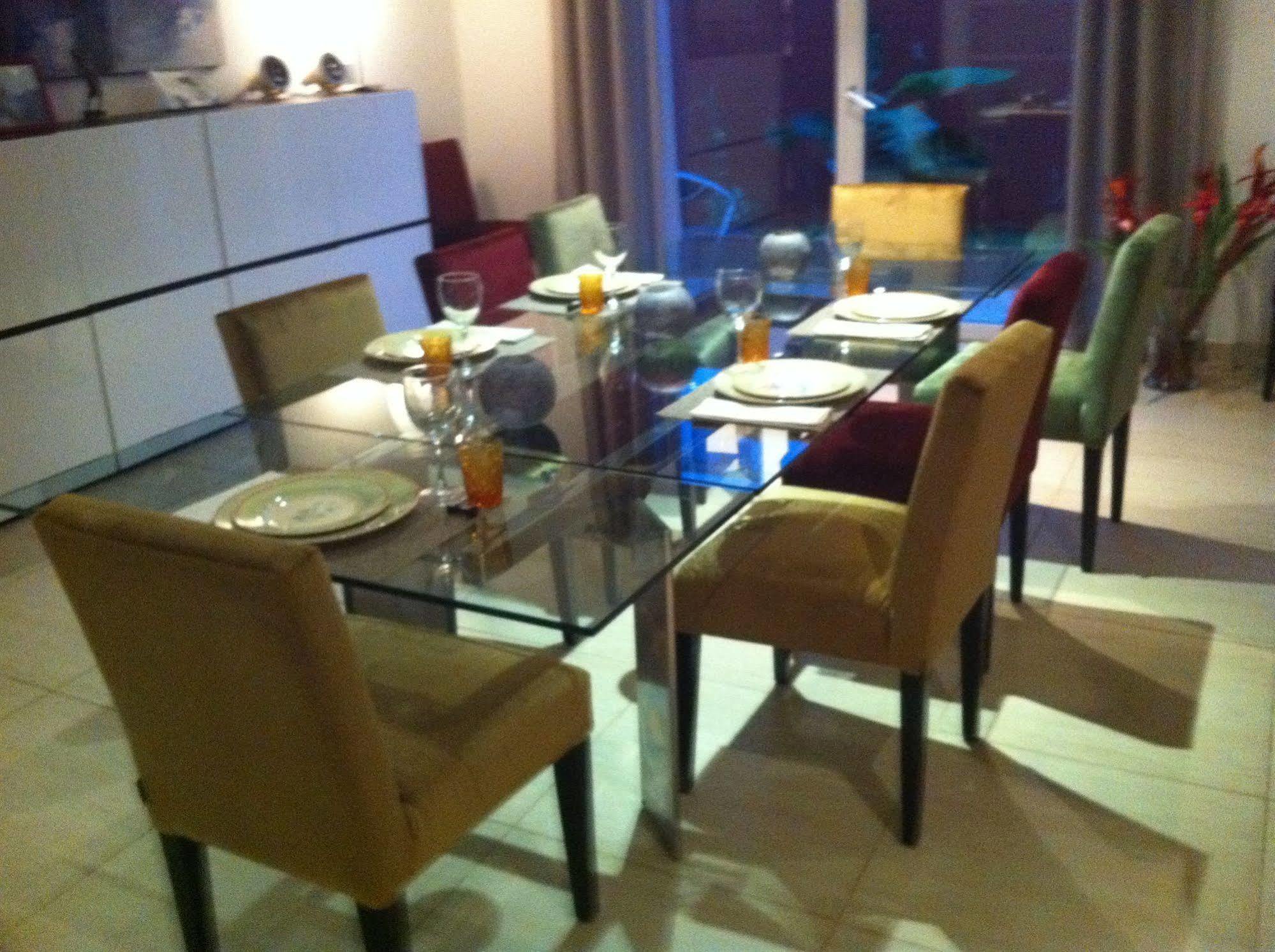 Hotel Maison Rouge โกโตนู ภายนอก รูปภาพ