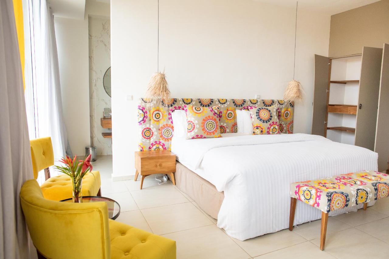 Hotel Maison Rouge โกโตนู ภายนอก รูปภาพ